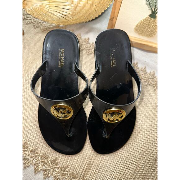 Michael Kors MO round Silver Logo size 8M White Clearish Jelly Thong Sandals GUC - Picture 3 of 7